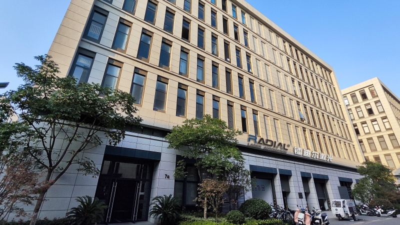 6月18日專業(yè)紫外激光器維修無塵車間正式啟動(dòng)